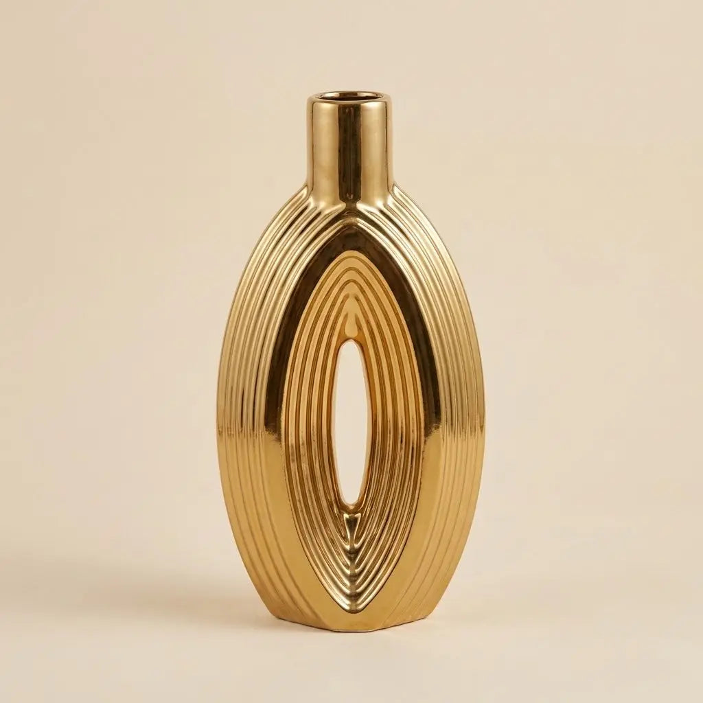 Vase en Céramique Dorée Sculptural – Design Ovale Évidé Moderne