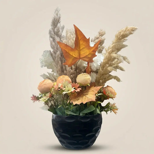 Composition Florale d'Automne & Pampa – Pot Noir Sculpté en Céramique darlworod